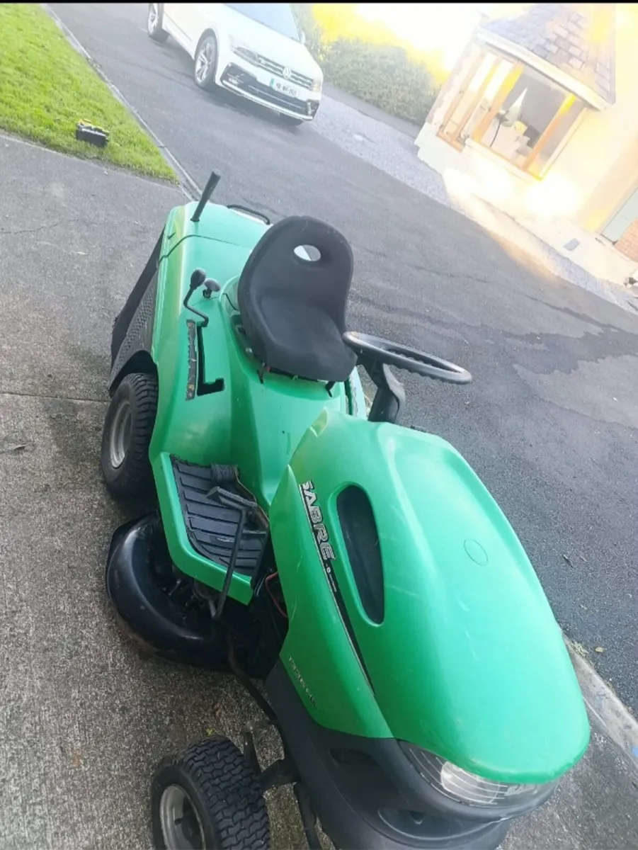 Ride on lawnmower - Image 2