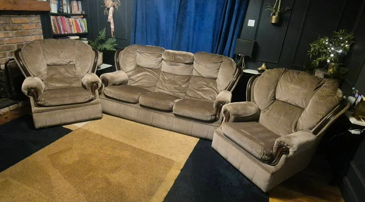 Used 3 piece suite - Image 1