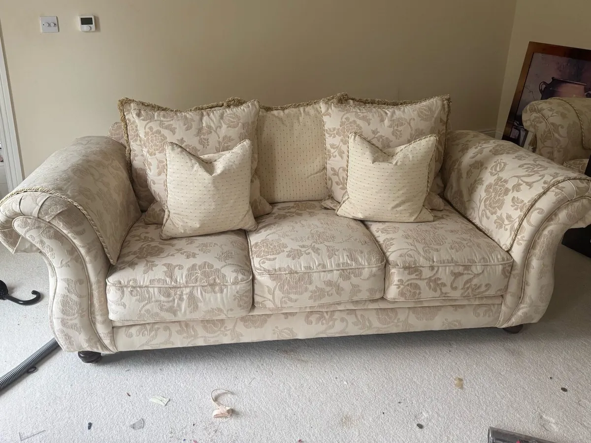Traditional Sofa - Image 1