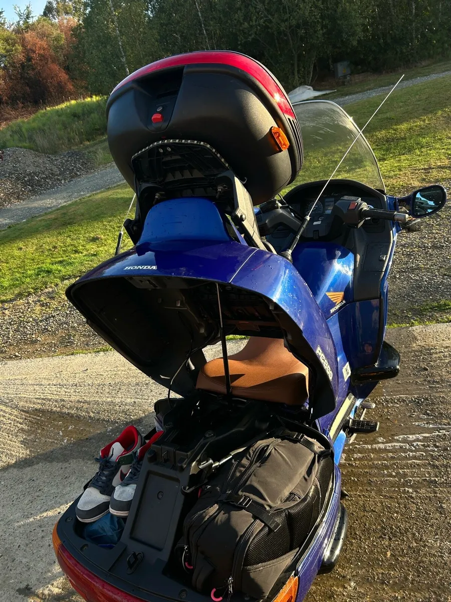 Honda Pacific Coast 800 - Image 3