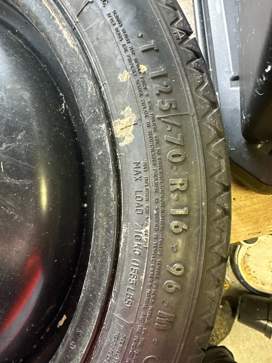Spare car tyre - Continental - T 125/ 70 R16 - 96 - Image 1