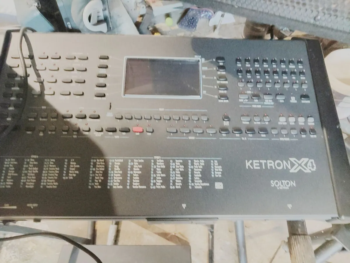 Pa system,ketron x4 with pedals and stands - Image 2