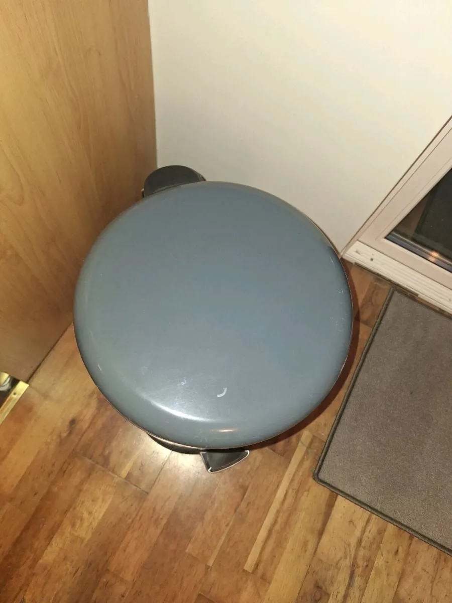 Kitchen Bin - Image 2