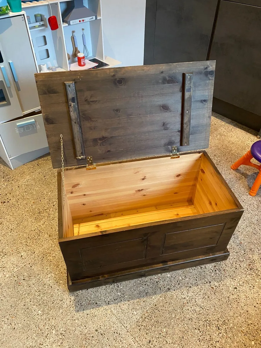 Wooden Storage Chest - Image 4