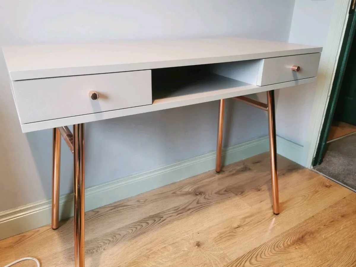 Desk - Image 2