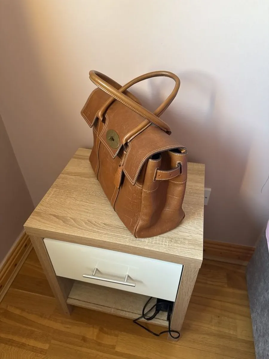 PRICE REDUCED:Mulberry Bayswater Style tan leather bag. Unbelievably like an original but discovered it is not after my purchase. Will pass any inspection by buyer as never used. Dust bag included - Image 3