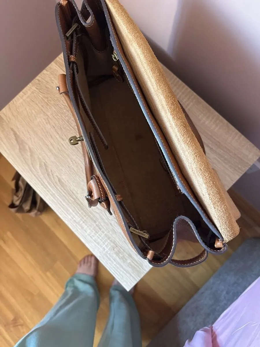 PRICE REDUCED:Mulberry Bayswater Style tan leather bag. Unbelievably like an original but discovered it is not after my purchase. Will pass any inspection by buyer as never used. Dust bag included - Image 4
