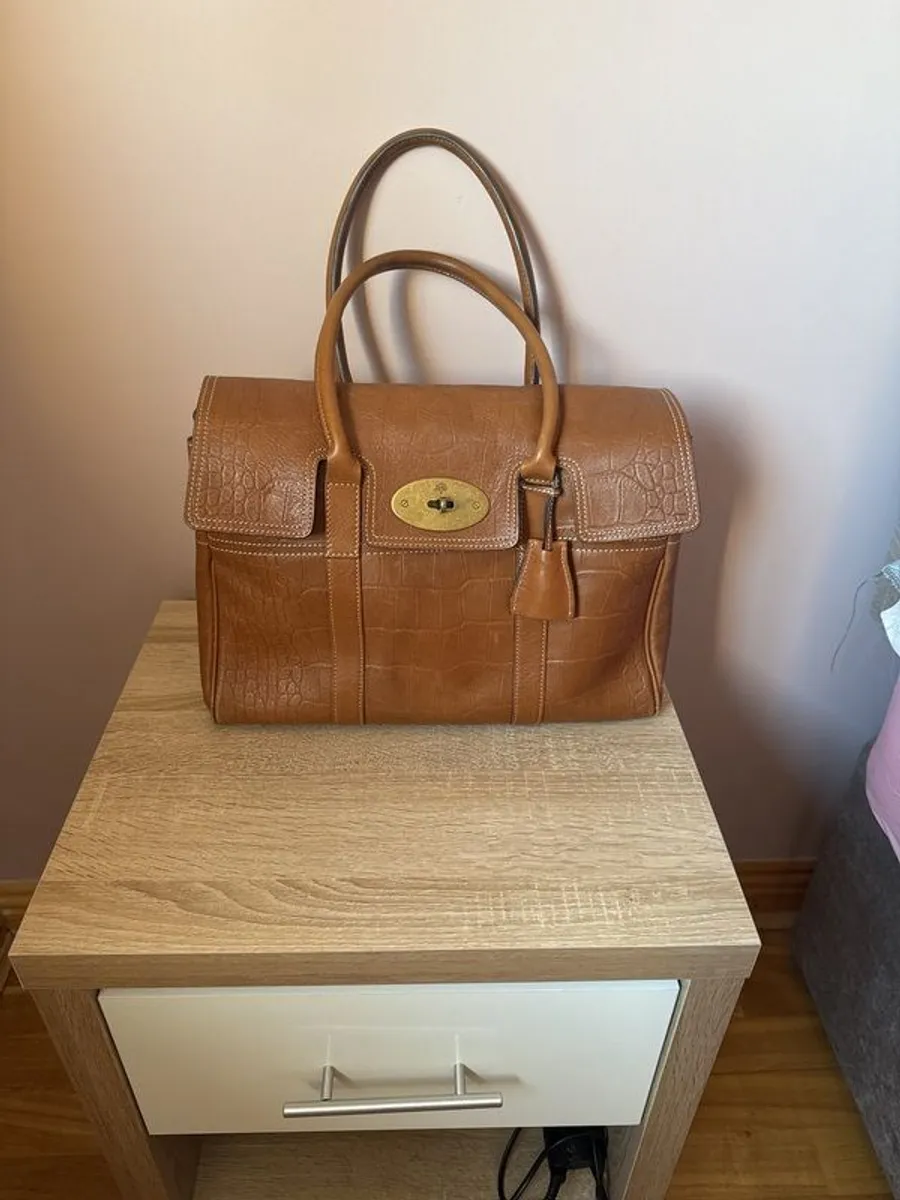 PRICE REDUCED:Mulberry Bayswater Style tan leather bag. Unbelievably like an original but discovered it is not after my purchase. Will pass any inspection by buyer as never used. Dust bag included - Image 1