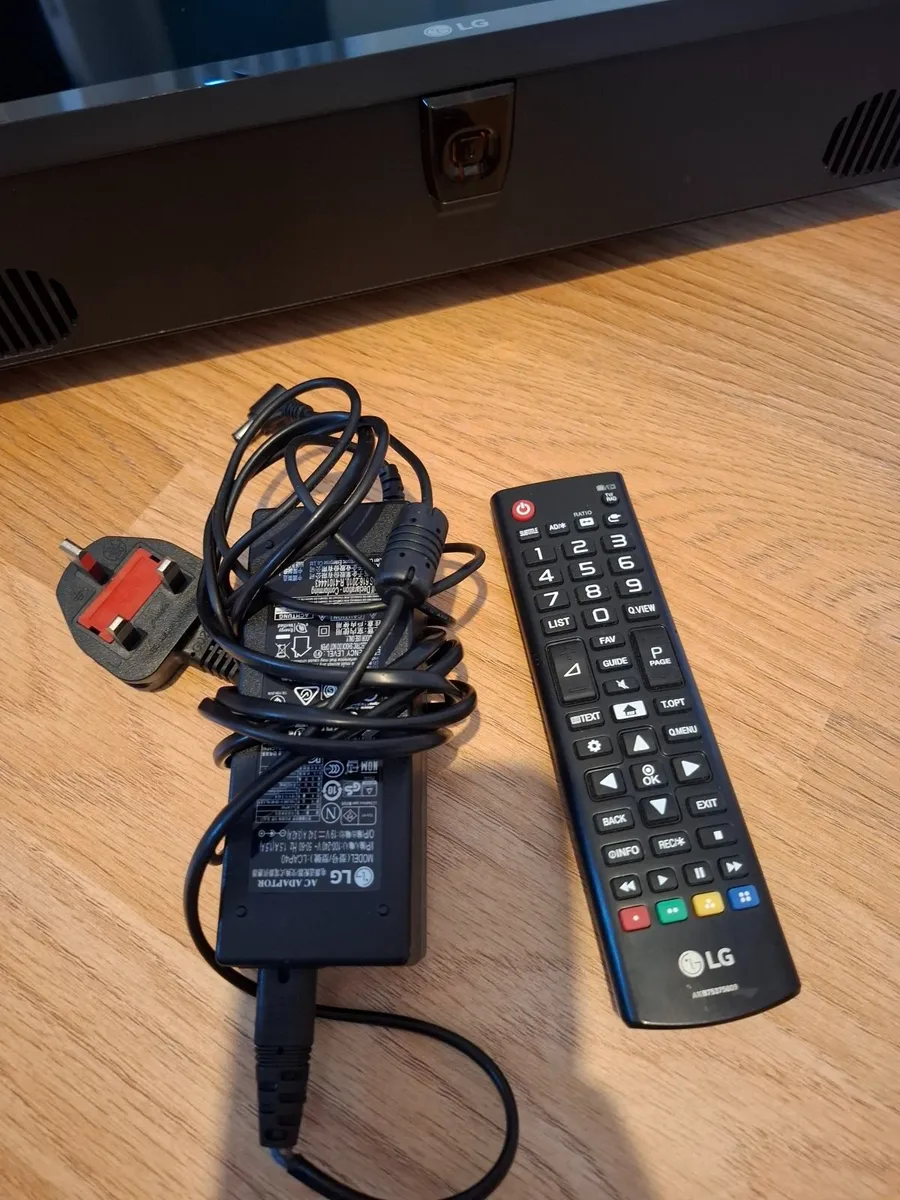 32 inch TV - Image 2