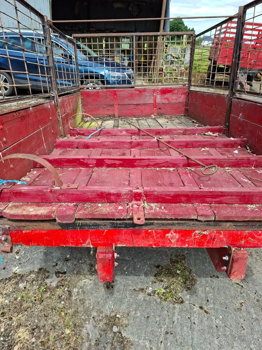 Trailers - Image 2