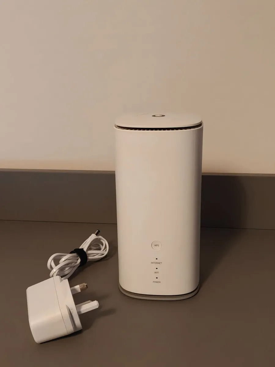 Vodafone GigaCube MC888 Ultra 5G Router – Unlocked - Image 1