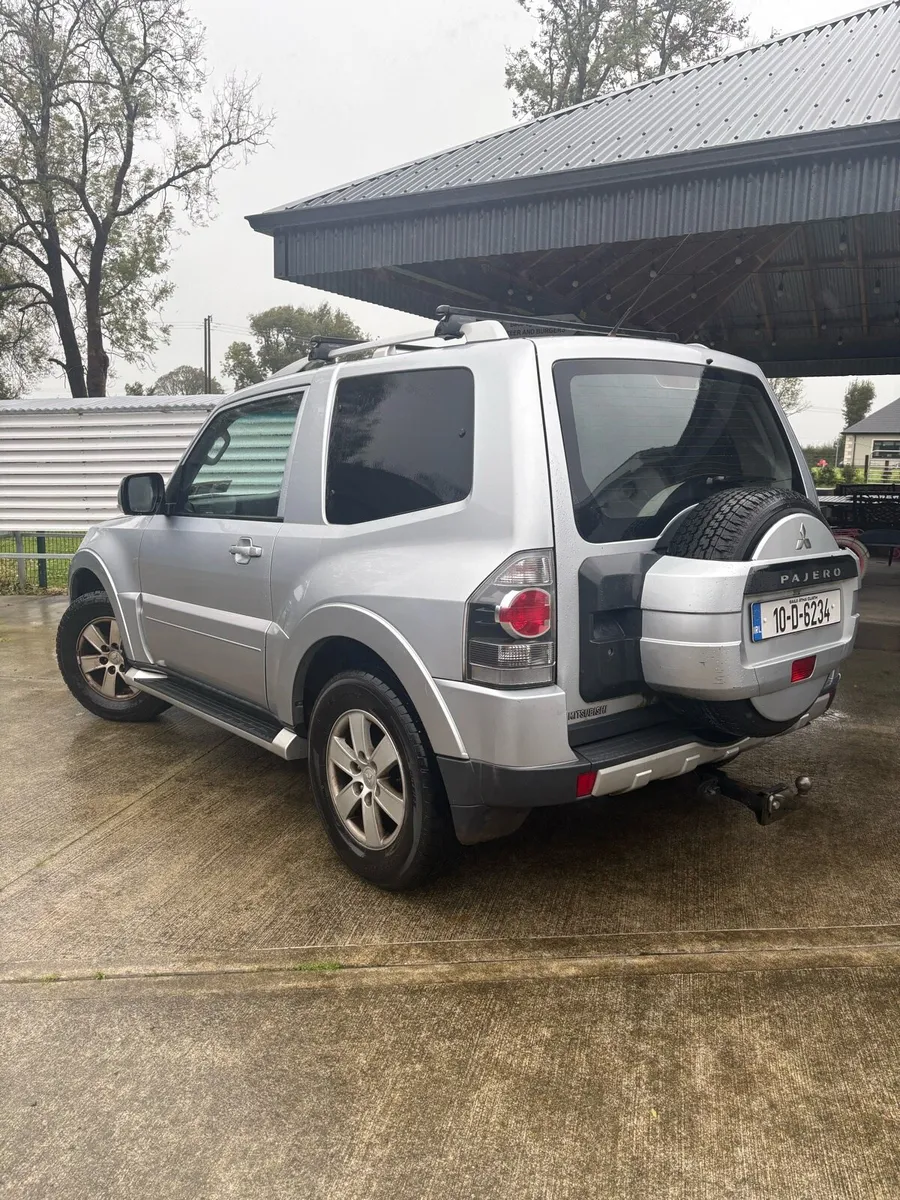 Mitsubishi Pajero - Image 1