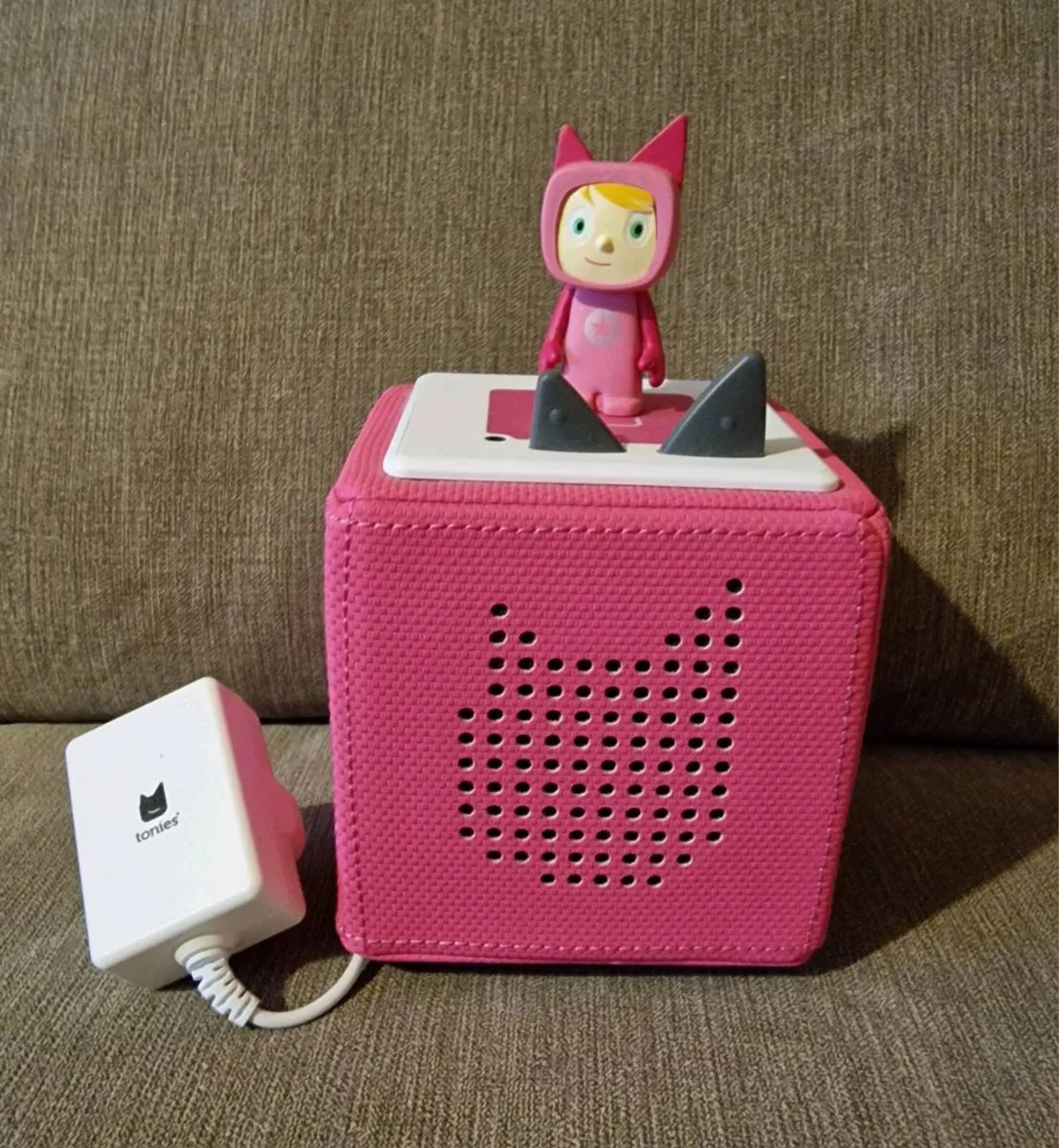 Pink Toniebox plus creative tonie