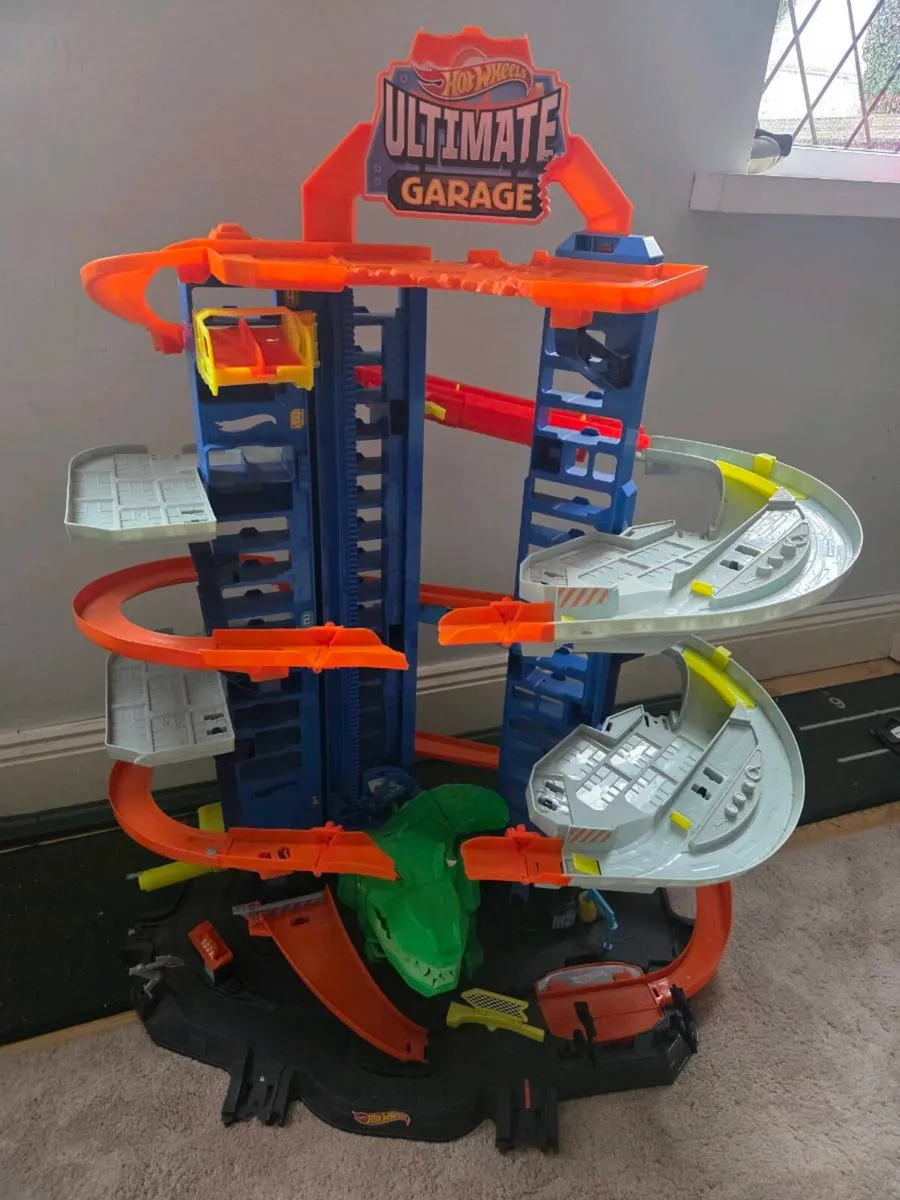 Hot Wheels Ultimate Garage - Image 2