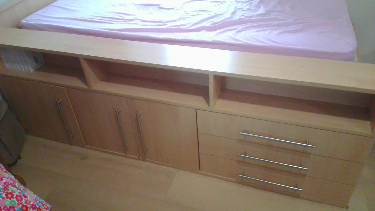 Cabin bed - Image 4