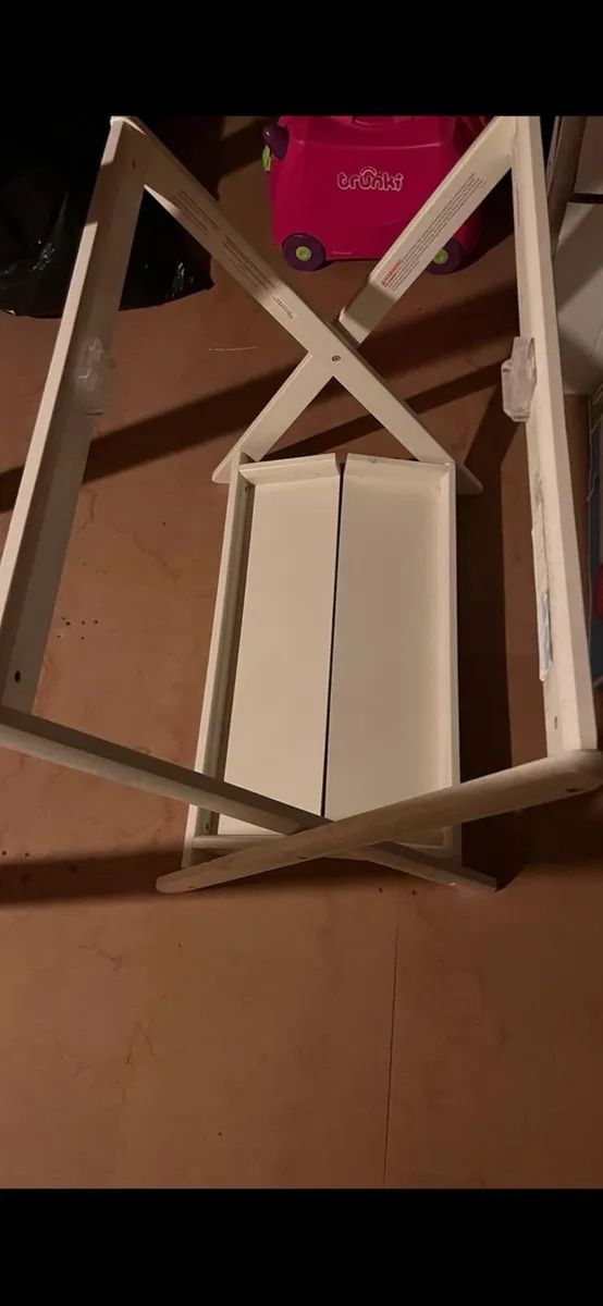 UPPAbaby bassinet stand - Image 2