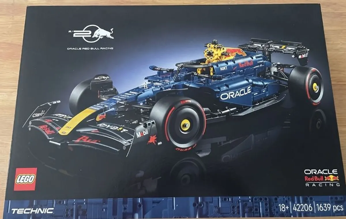 LEGO Technic Oracle Red Bull Racing RB20 F1 Car (Set 42206) - Brand New & Sealed - Image 1