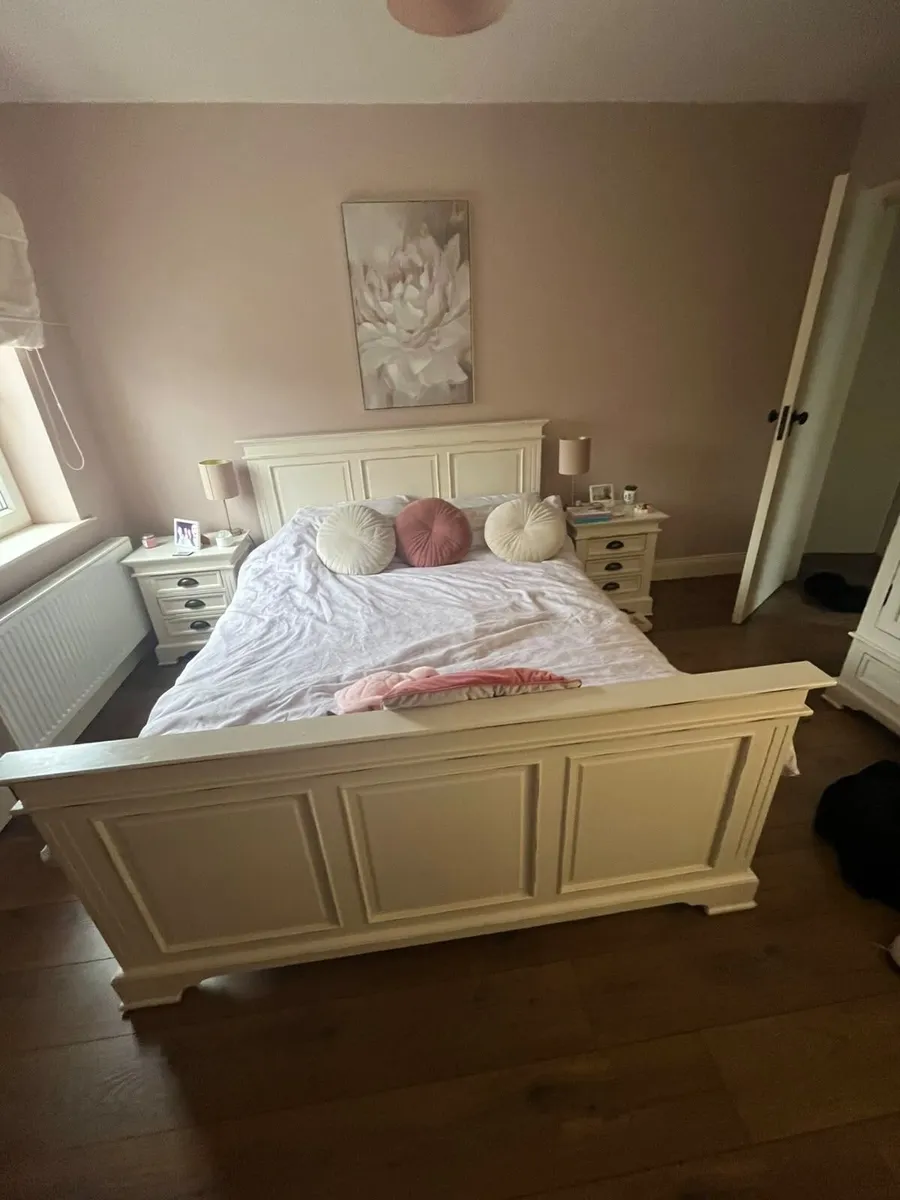 Bedroom Furniture Set - Image 2