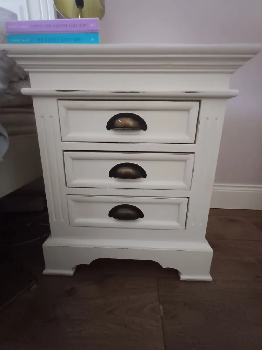 Bedroom Furniture Set - Image 3