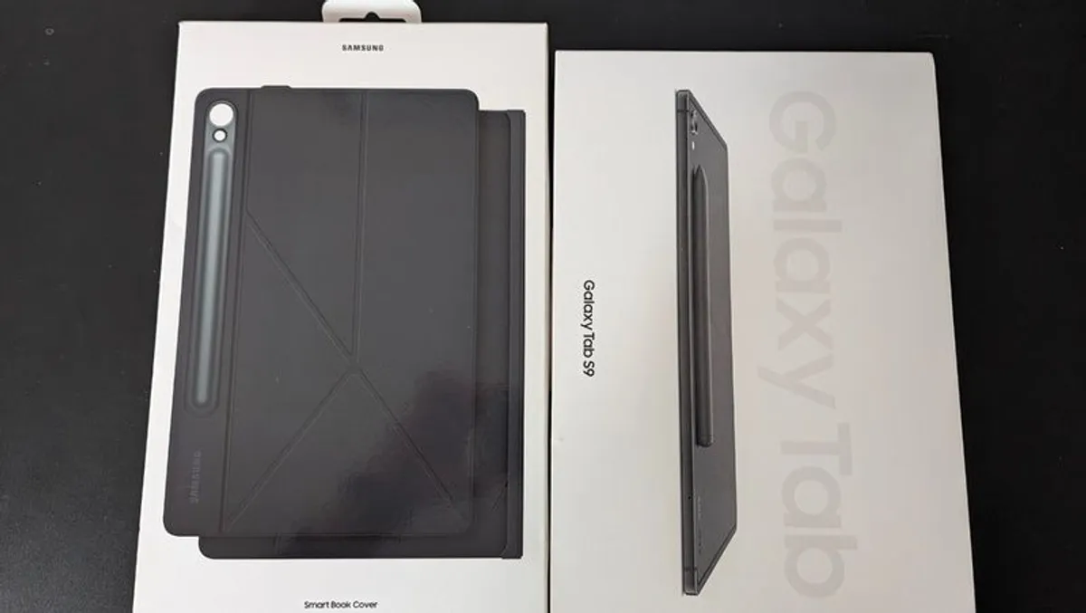 Samsung Galaxy Tab S9 11" (8GB, 128GB, Wi-Fi) + Official Samsung Case & S-Pen (fully boxed) - Image 1