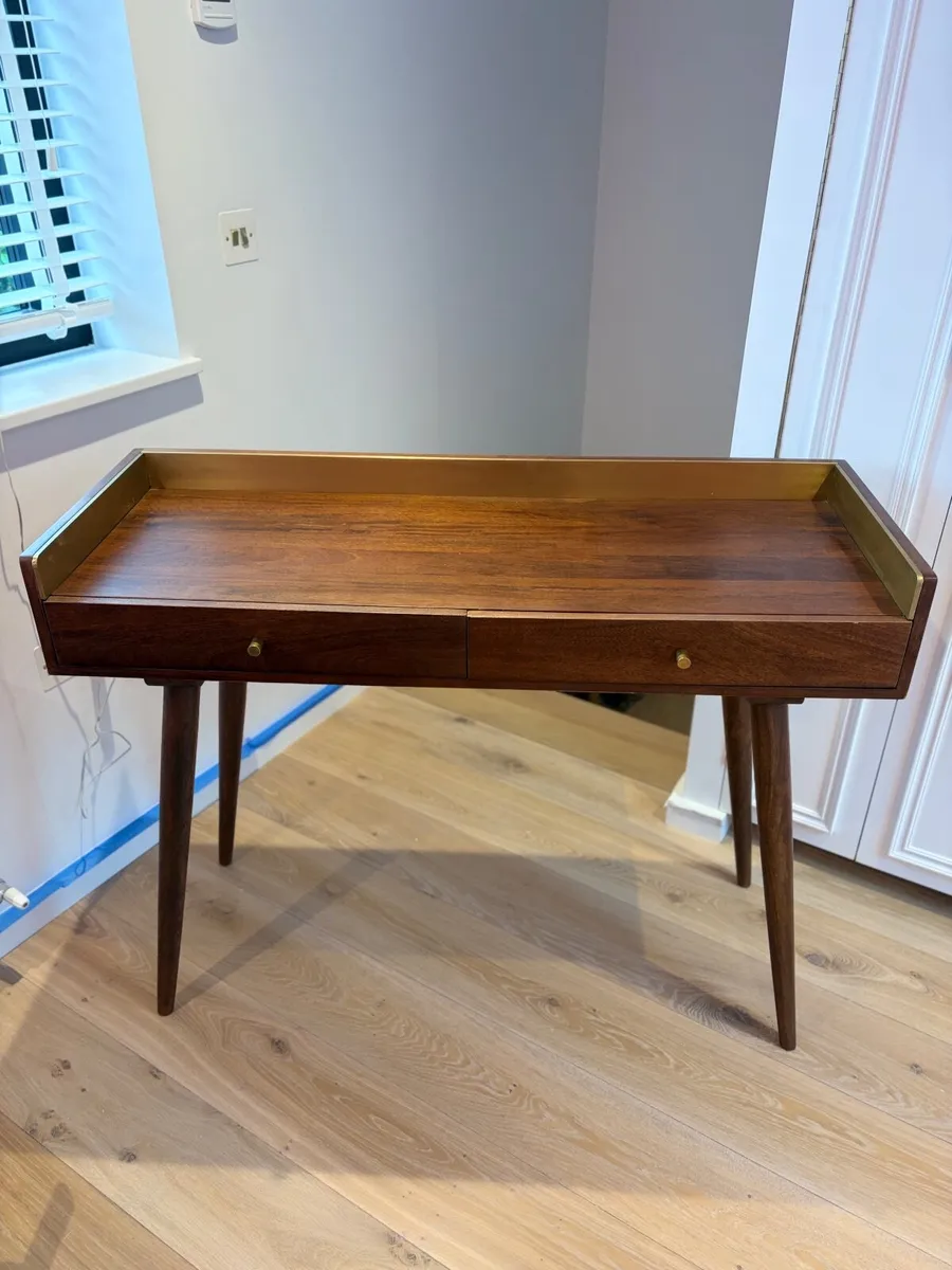 Desk - Image 1