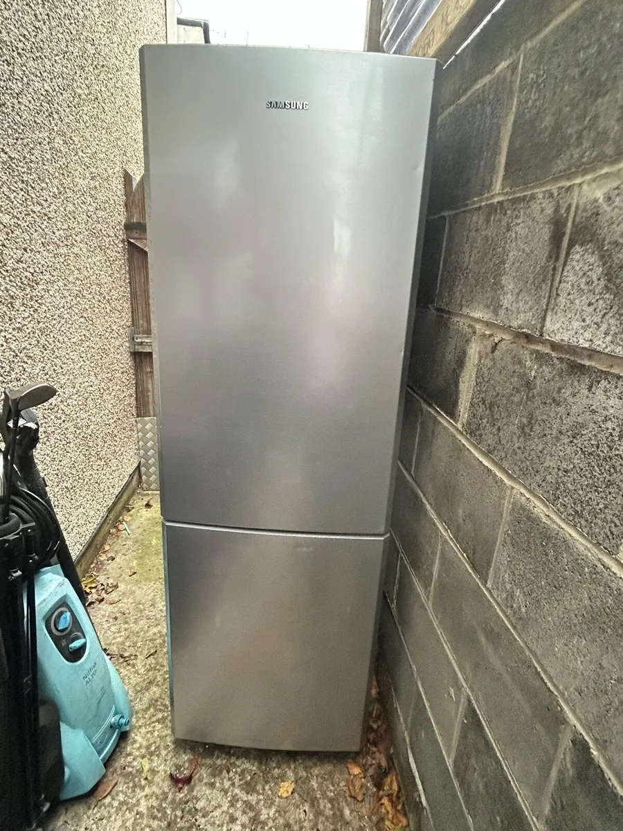 Samsung fridge - Image 1