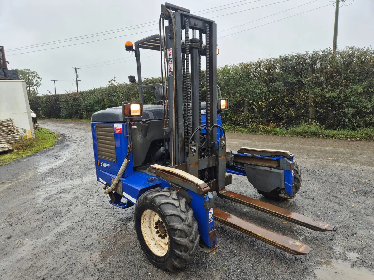 Moffett Forklift - Image 4