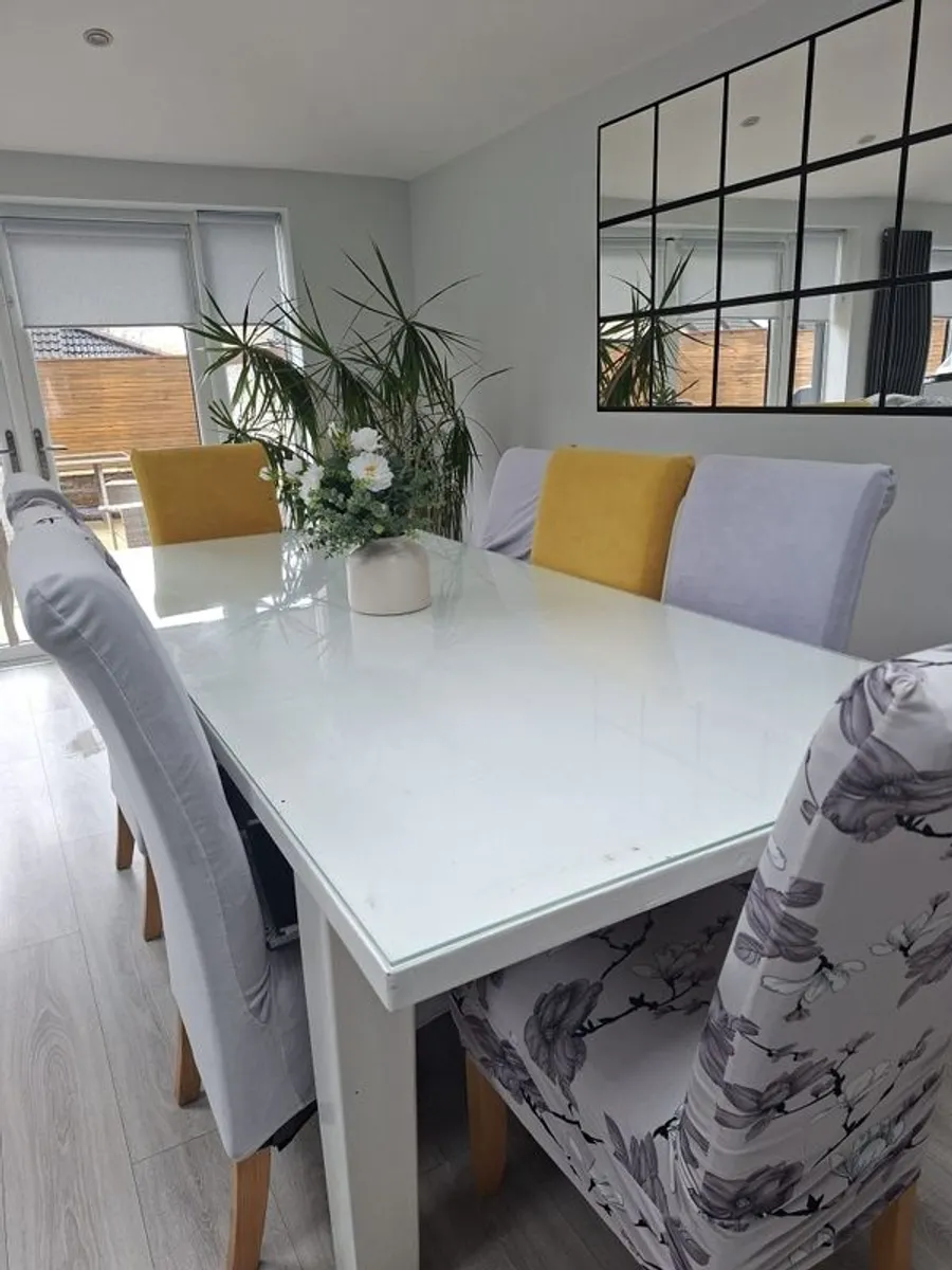 Glass topped dining room table 8 seater - Image 2