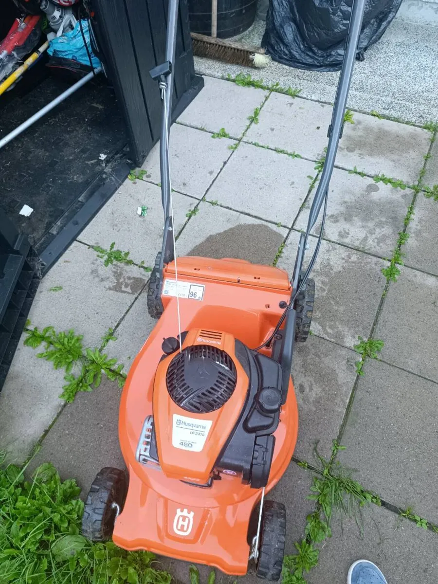 Husqvarna lawnmower - Image 3