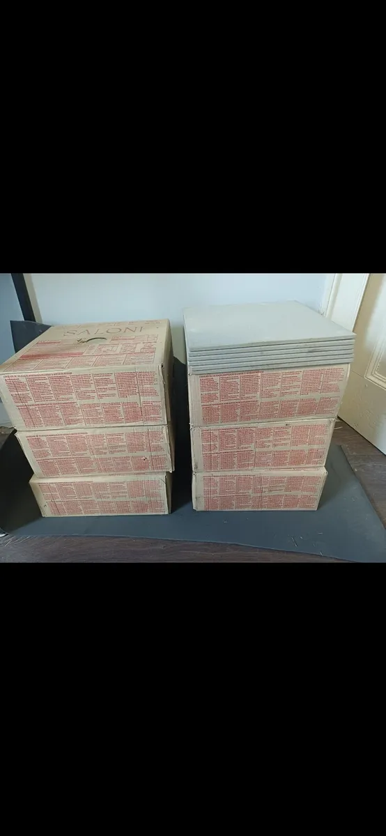 Non slip floor tiles - Image 1