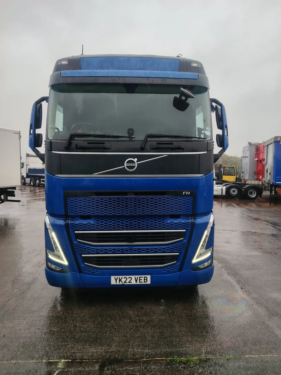 2022 Volvo FH Version 5 Globtrotter  6x2 - Image 4
