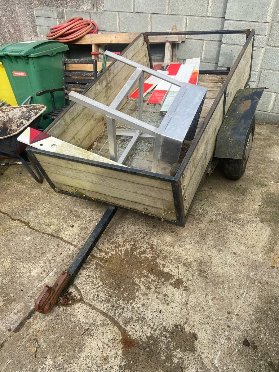 Trailer - Image 1