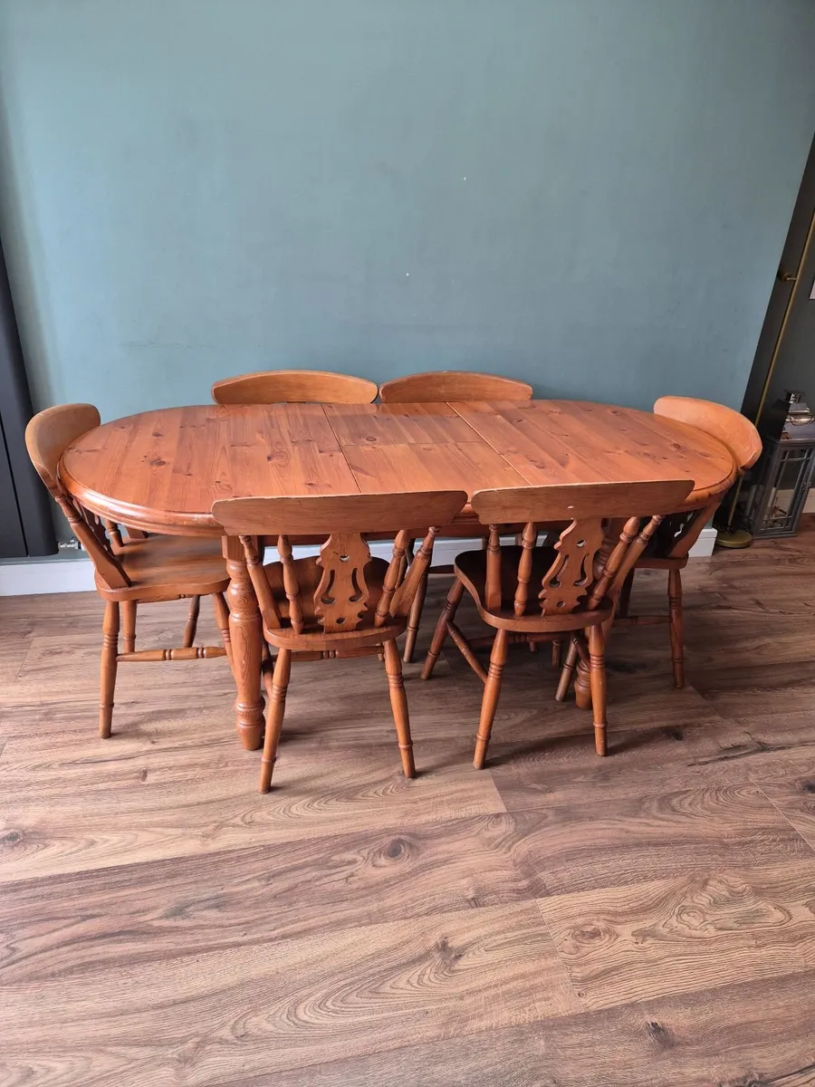 Kitchen table - Image 1