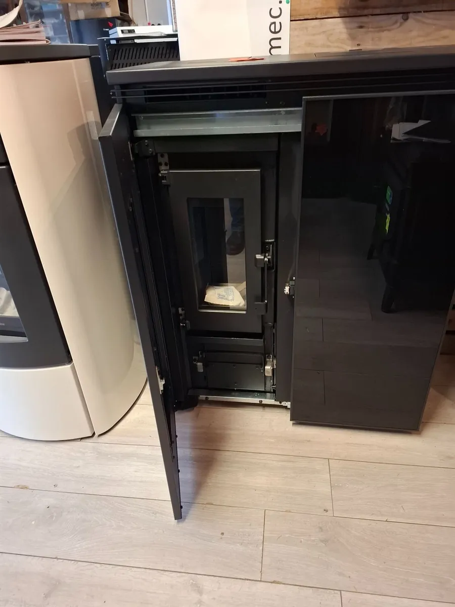 19.4 kw wood pellet slim  boiler stove 2026 model - Image 3