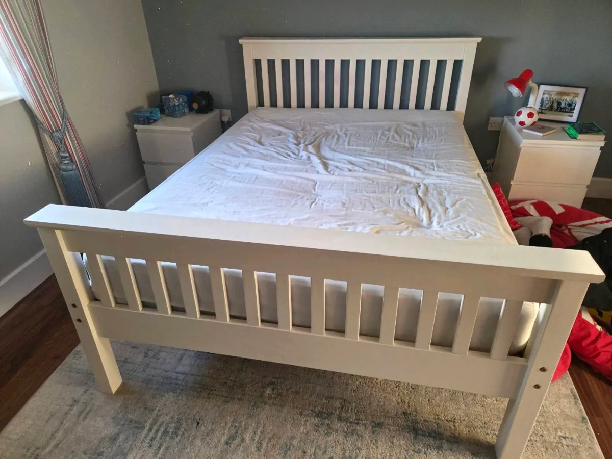 Double Bed - Image 2