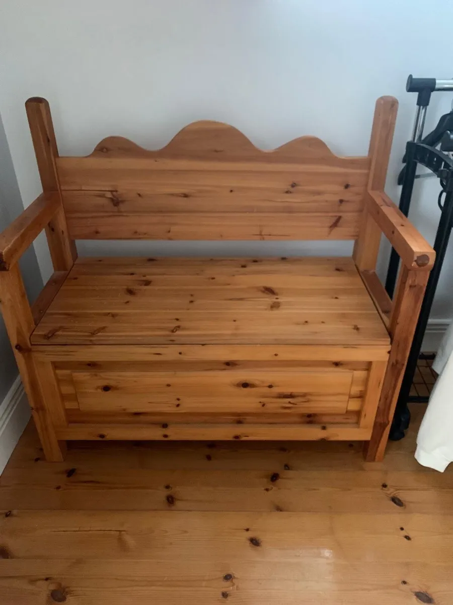 Monk’s bench - Image 1