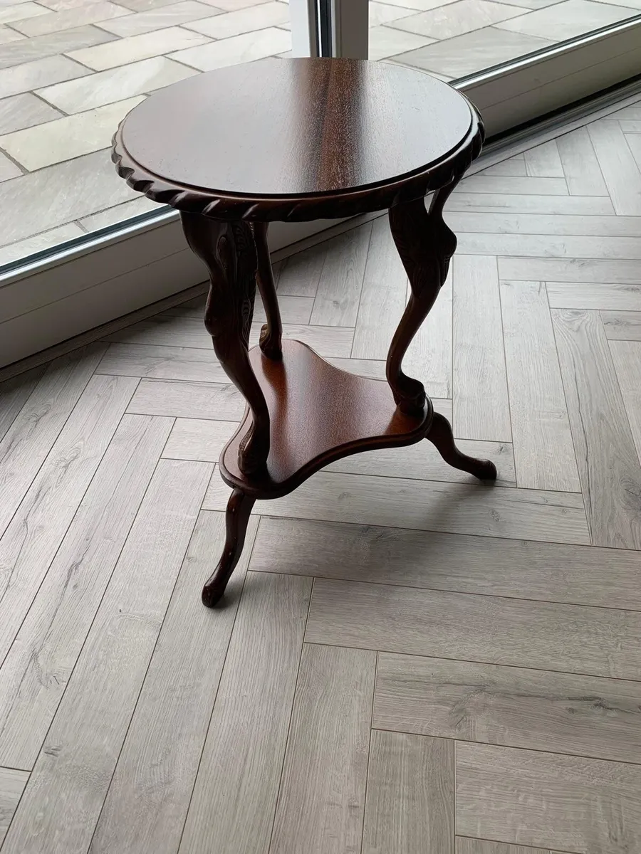 Phone table - Image 1