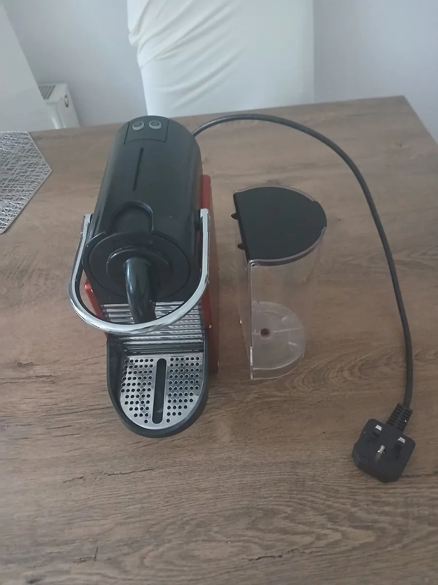 Nespresso coffee maker - Image 2