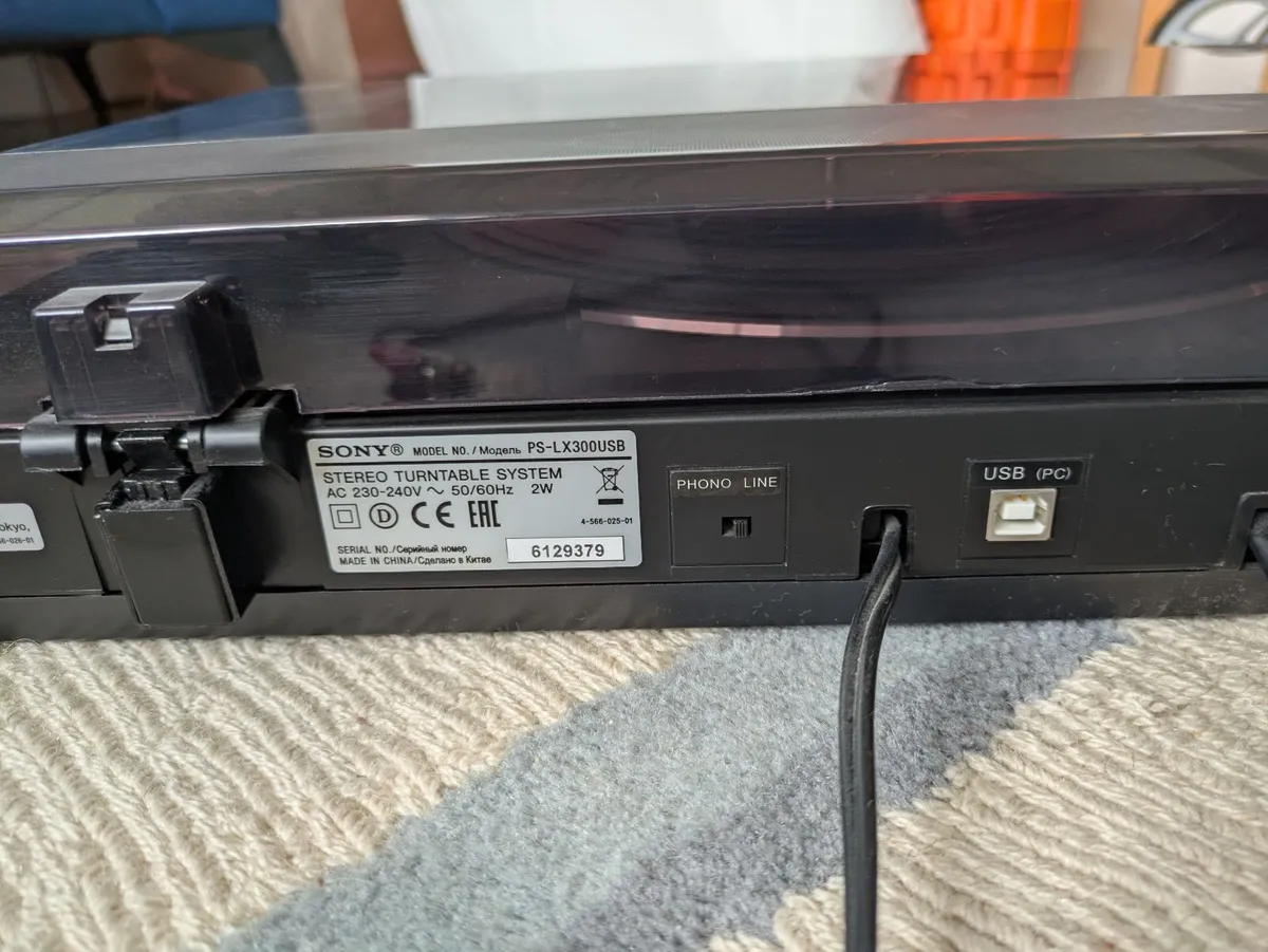 Sony turntable - Image 2