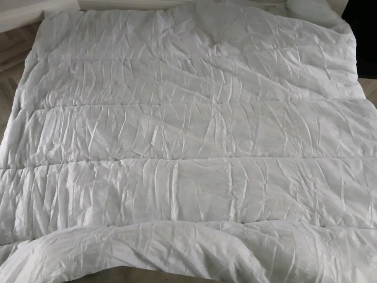 King size duvet, brand new never used, - Image 2