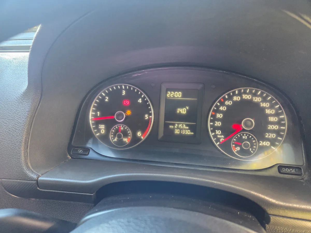 Volkswagen Caddy 2012 - Image 2