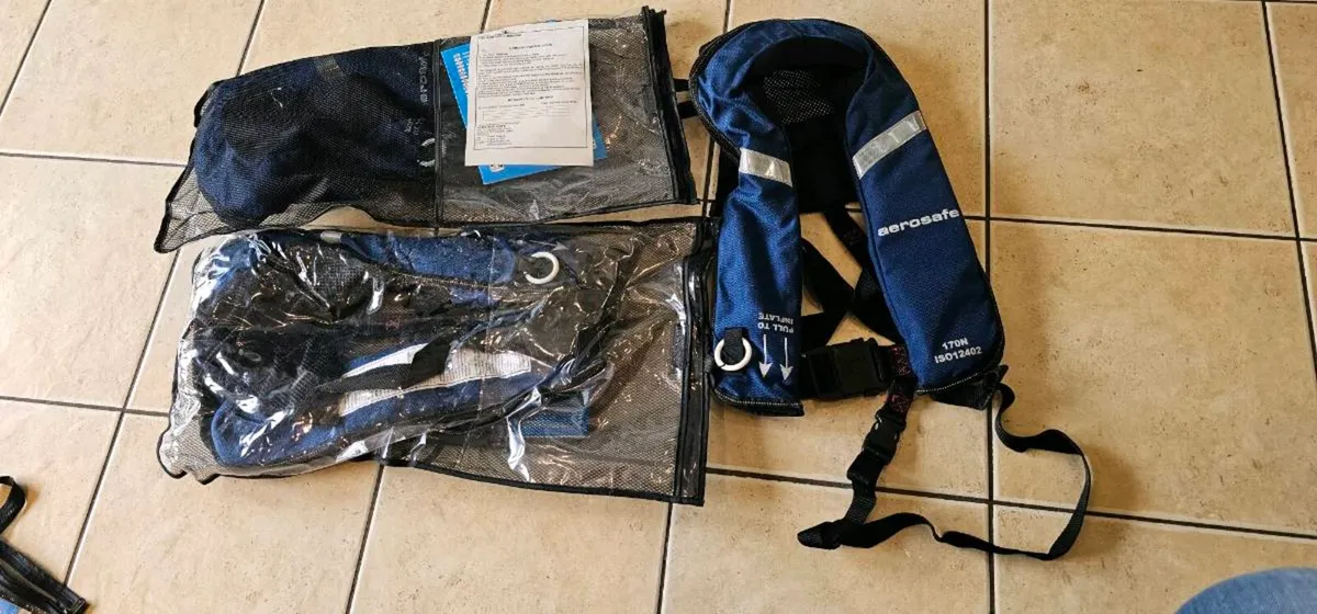 Light Aircraft Lifejacket aerosafe avi - Image 1