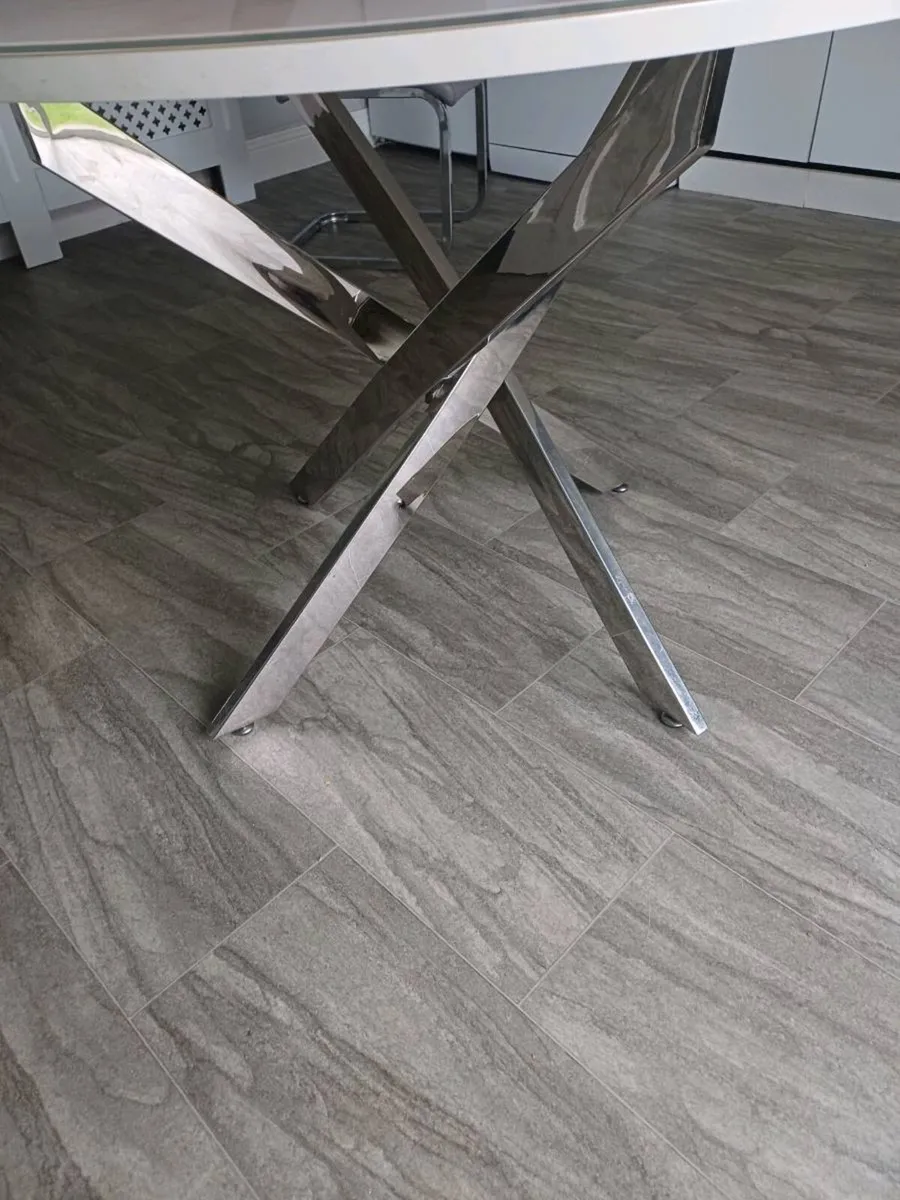 Kitchen Table - Image 2
