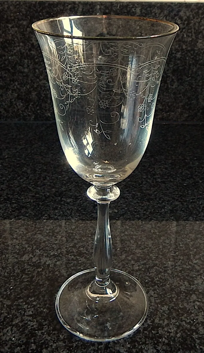 Set of 6 Etched Crystal Wine Glasses - Image 4