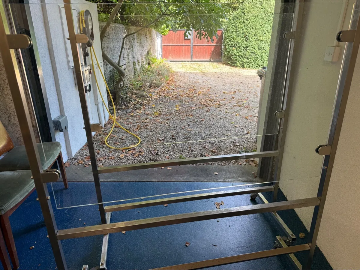 Divider Screens - Image 1