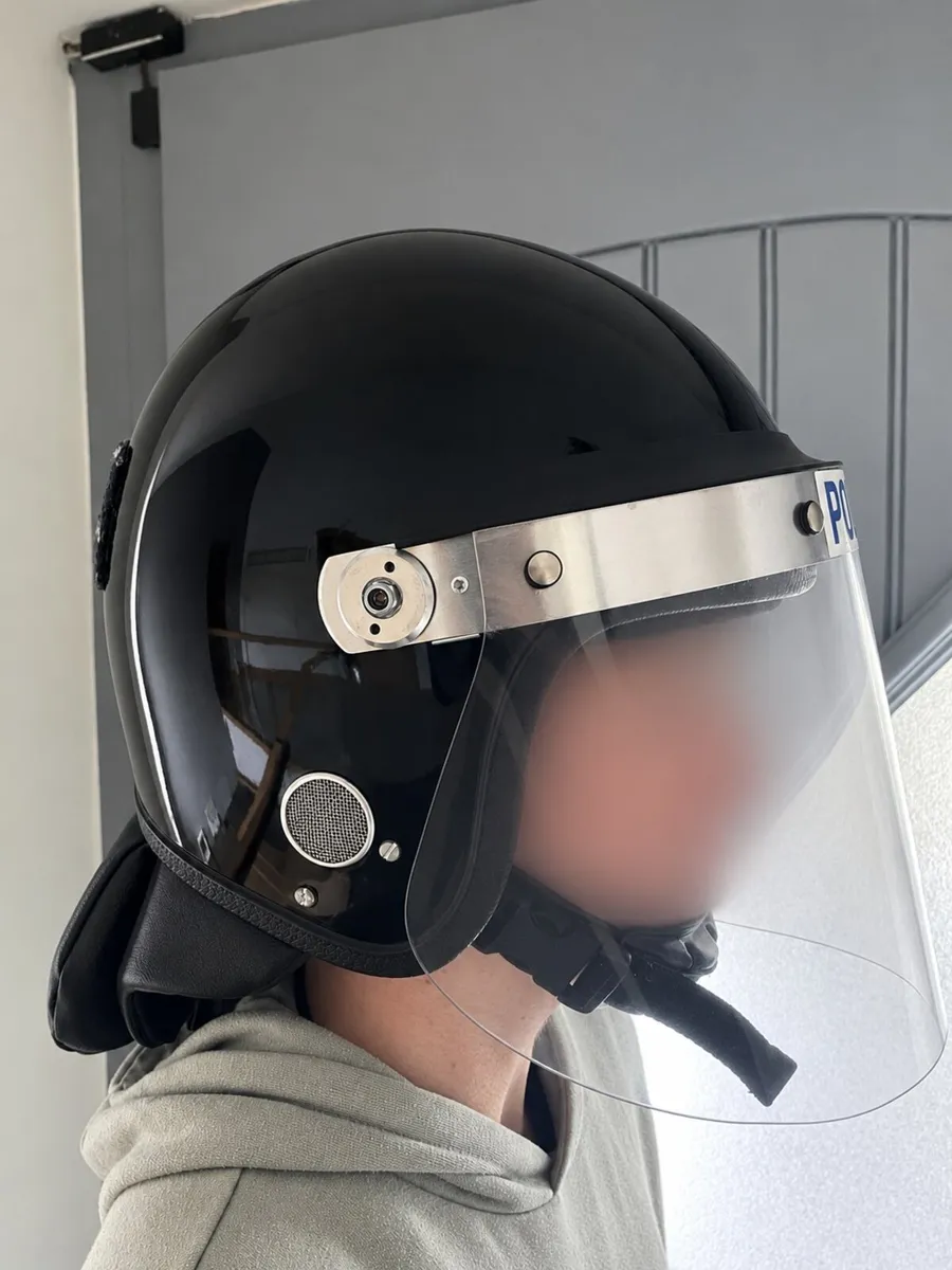 Uk Riot Helmet / Public Order with cover - Image 2