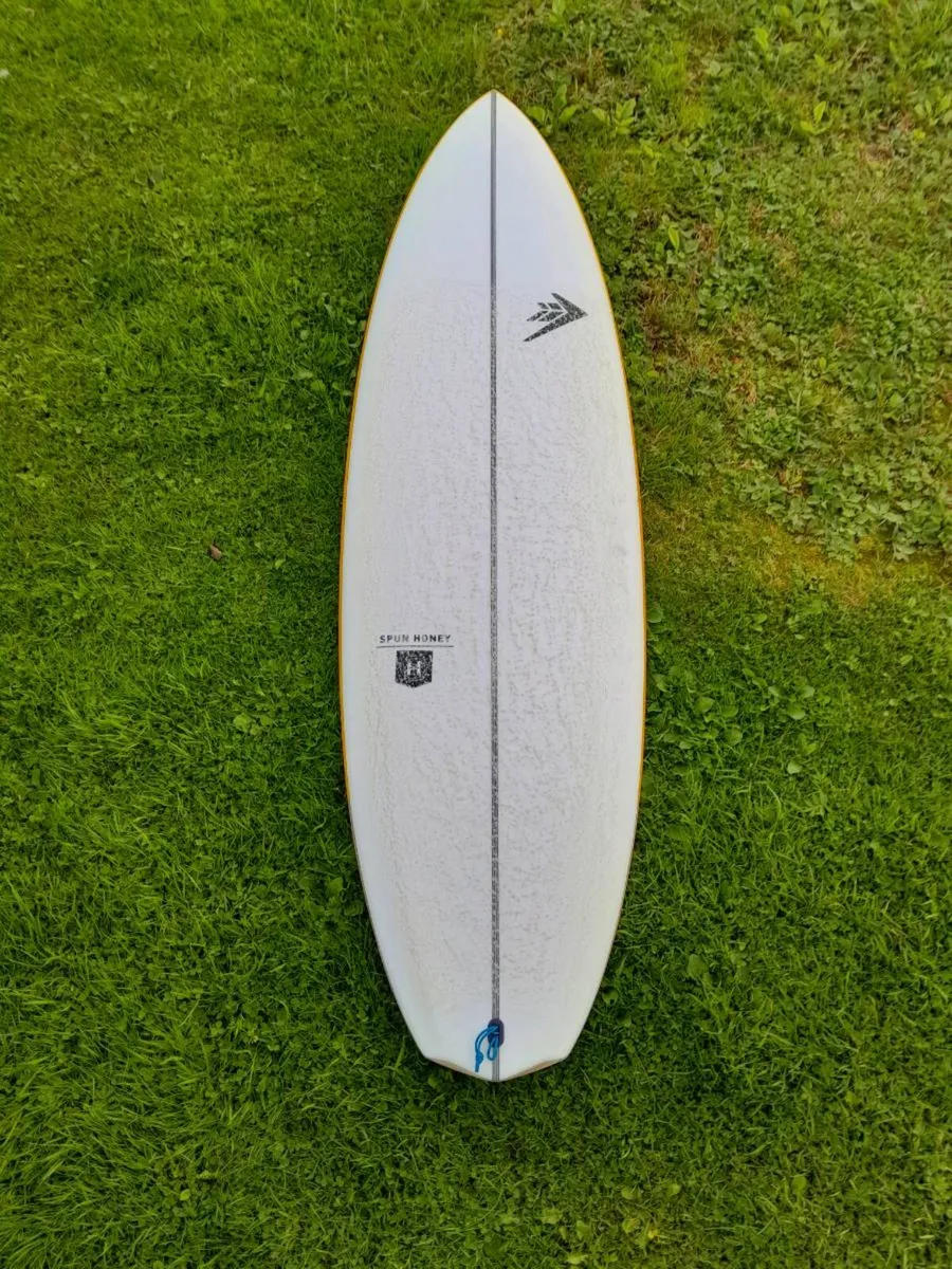Surfboard - Image 3
