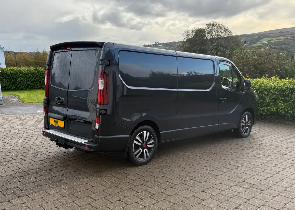 2022 (222 Reg) Renault Trafic Exclusive 170bhpAuto - Image 4
