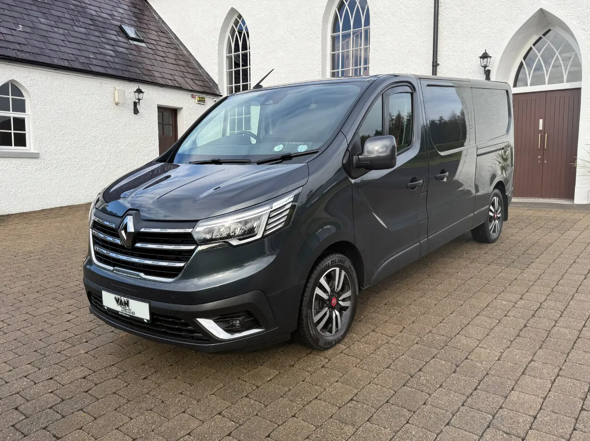 2022 (222 Reg) Renault Trafic Exclusive 170bhpAuto - Image 3