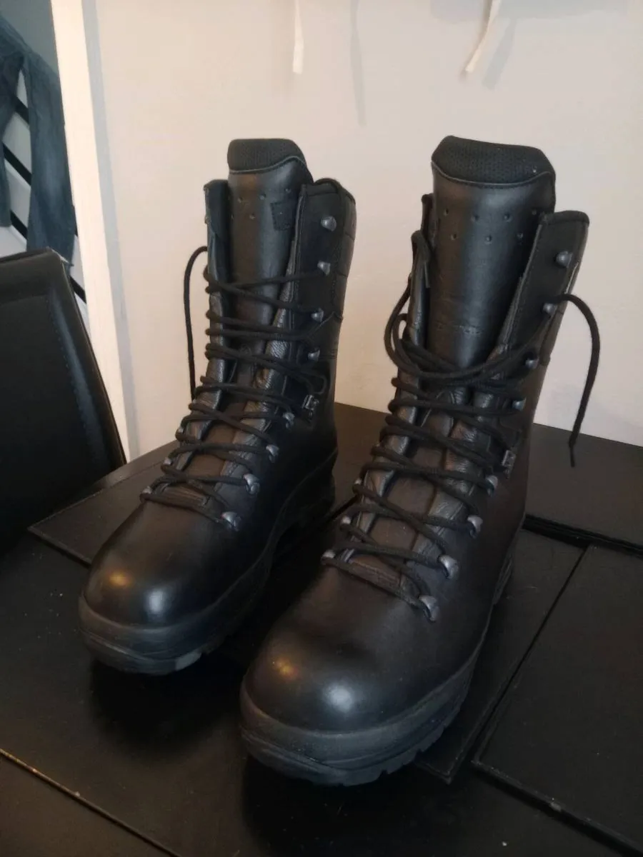 Gortex boots high leg - Image 1